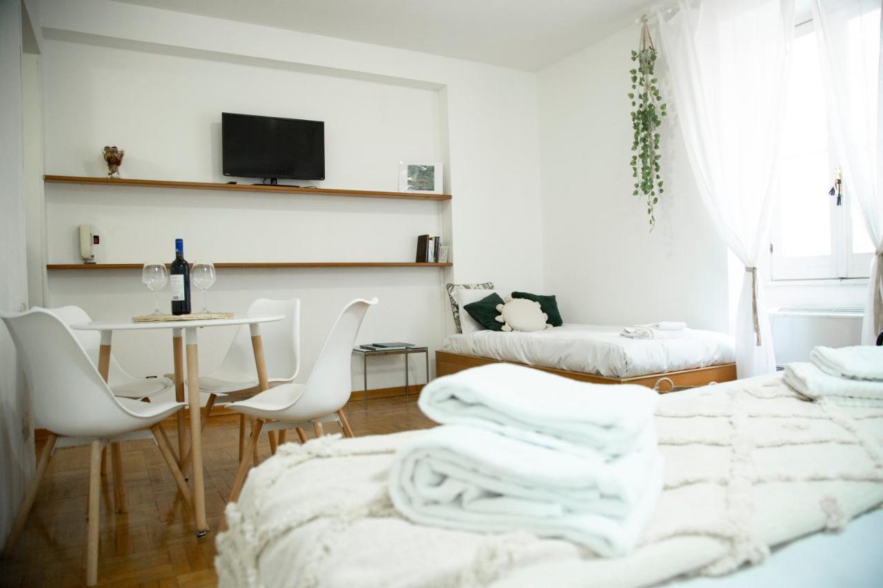 Shabby Roman Studio- Ai Fori Imperiali Luaran gambar